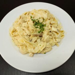 Fettucinne Alfredo With Chicken